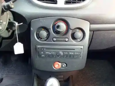 Veículo de Sucata renault clio iii yahoo do ano 2011 alimentado k9k770