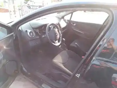 Здавання транспортного засобу renault clio iv technofeel року 2015 потужний h4b400