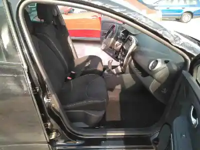 Здавання транспортного засобу renault clio iv technofeel року 2015 потужний h4b400