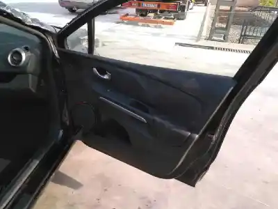 Здавання транспортного засобу renault clio iv technofeel року 2015 потужний h4b400