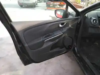 Здавання транспортного засобу renault clio iv technofeel року 2015 потужний h4b400