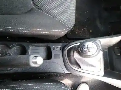 Здавання транспортного засобу renault clio iv technofeel року 2015 потужний h4b400