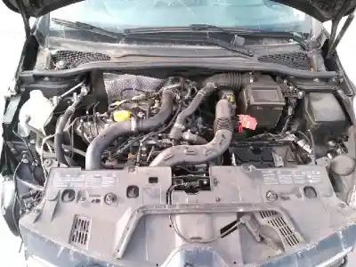 Здавання транспортного засобу renault clio iv technofeel року 2015 потужний h4b400