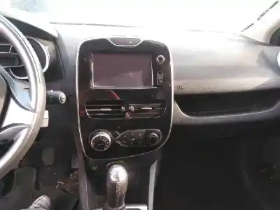 Veículo de Sucata renault clio iv technofeel do ano 2015 alimentado h4b400