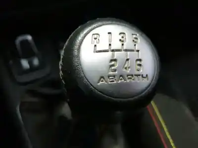 Здавання транспортного засобу abarth                                             punto (evo) (199)                                                                                                                                                                                                                                          1.4                                                                                                                                                                                                                                                        року 2011 потужний 955a8000