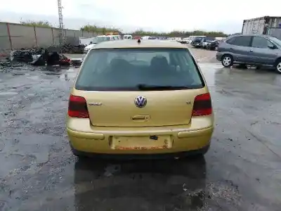 Veículo de Sucata volkswagen golf iv (1j1) 1.6 do ano 1999 alimentado akl