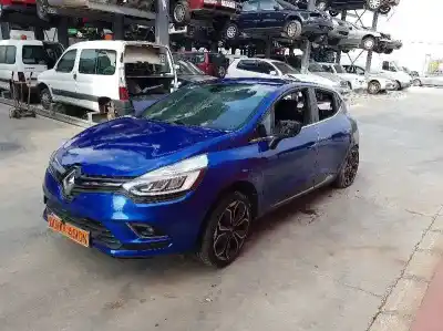 Veículo de Sucata RENAULT CLIO IV Zen do ano 2017 alimentado K9K628