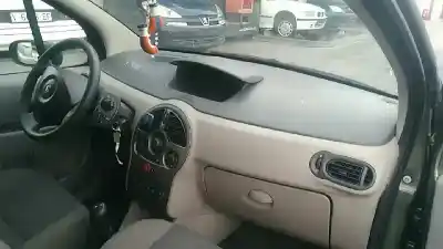 Veículo de Sucata renault modus authentique do ano 2005 alimentado k9k768