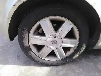 Veículo de Sucata renault scenic ii 1.5 dci diesel do ano 2005 alimentado k9k732