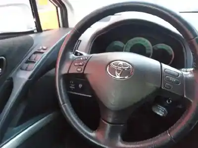 Vehicul casat toyota corolla verso (r1) 2.2 d-4d sol al anului 2005 alimentat 2adftv