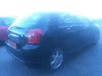 Veículo de Sucata toyota corolla (_e12_) 1.4 vvt-i (zze120_) do ano 2006 alimentado 4zzfe