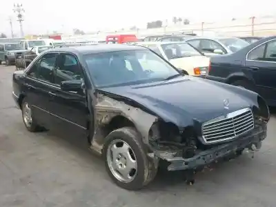 Veicolo di demolizione MERCEDES-BENZ CLASE E (W210) E 300 TURBO-D (210.025) dell'anno 1998 alimentato 606962