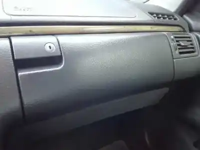 Veículo de Sucata mercedes-benz clase e (w210) e 240 (210.061) do ano 1999 alimentado 112911