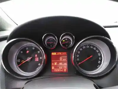 Veículo de Sucata opel astra j (p10) 1.7 cdti (68) do ano 2012 alimentado a17dts