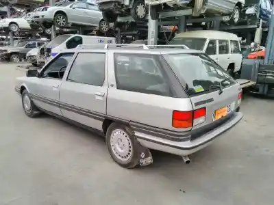 Sloopvoertuig renault 21 nevada (k48) gtx van het jaar 1987 aangedreven j7r750