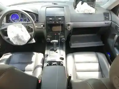 Scrapping Vehicle volkswagen touareg (7la) 3.2 v6 24v of the year 2003 powered azz