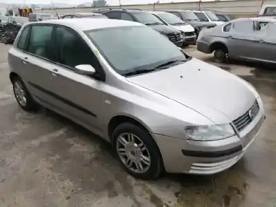 Veicolo di demolizione FIAT STILO (192) 1.9 JTD CAT dell'anno 2002 alimentato 192A1000