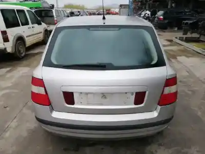 Veicolo di demolizione fiat stilo (192) 1.9 jtd cat dell'anno 2002 alimentato 192a1000