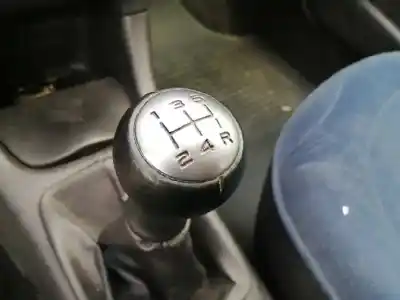 Veículo de Sucata peugeot 206 berlina 1.4 hdi do ano 2002 alimentado 8hx