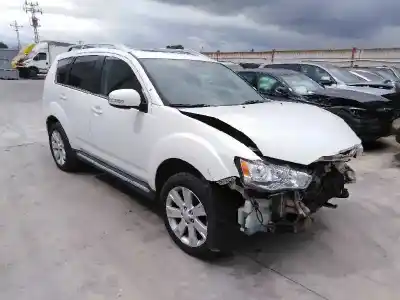 Scrapping Vehicle MITSUBISHI OUTLANDER II (CW_W) 2.2 DI-D 4WD of the year 2010 powered 4HN