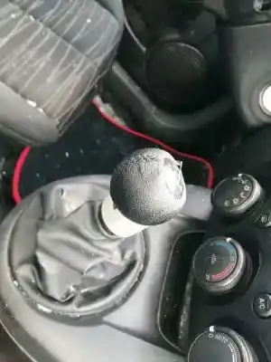 Veículo de Sucata mazda 2 (de_, dh_) 1.4 mzr-cd do ano 2008 alimentado f6jb