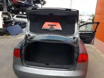 Veículo de Sucata audi a4 berlina (8e) 2.0 tdi 16v (103kw) do ano 2007 alimentado bre