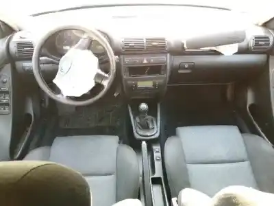 Scrapping Vehicle seat leon (1m1) 1.6 16 v of the year 2004 powered bcb