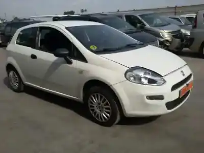 Veicolo di demolizione FIAT PUNTO (199_) 1.3 D MULTIJET dell'anno 2012 alimentato 199A9000