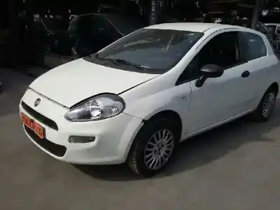 Veicolo di demolizione fiat punto (199_) 1.3 d multijet dell'anno 2012 alimentato 199a9000