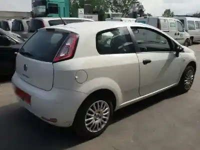 Veicolo di demolizione fiat punto (199_) 1.3 d multijet dell'anno 2012 alimentato 199a9000