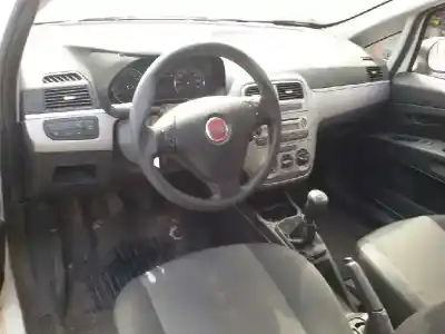 Veicolo di demolizione fiat punto (199_) 1.3 d multijet dell'anno 2012 alimentato 199a9000