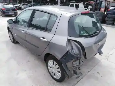 Veículo de Sucata renault clio iii 1.5 dci diesel cat do ano 2011 alimentado k9k770