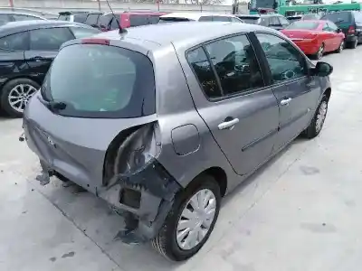 Veículo de Sucata renault clio iii 1.5 dci diesel cat do ano 2011 alimentado k9k770