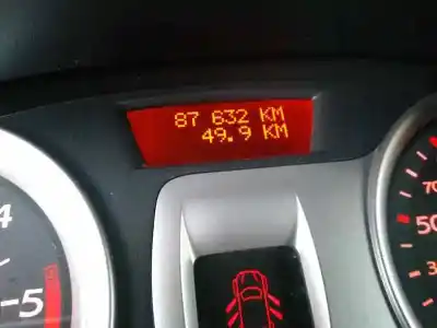 Veículo de Sucata renault clio iii rip curl do ano 2008 alimentado k9k768