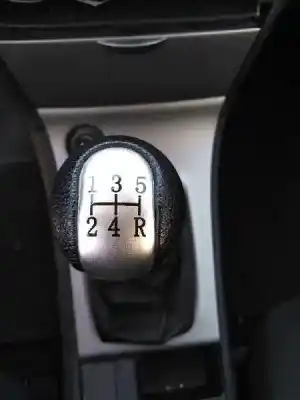 Scrapping Vehicle toyota corolla (e12) 2.0 d-cat of the year 2005 powered 1cdftv