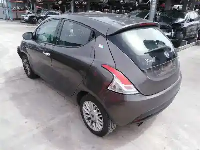 Veicolo di demolizione lancia                                             ypsilon (402)                                                                                                                                                                                                                                              1.3 jtd 16v                                                                                                                                                                                                                                                dell'anno 2013 alimentato 199b1000