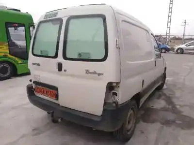 Veículo de Sucata citroen berlingo first combi 1.6 hdi 75 sx do ano 2011 alimentado 9hw