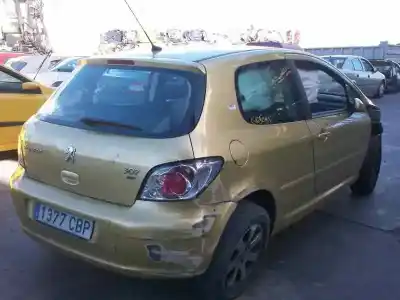 Veicolo di demolizione peugeot 307 (s1) xt dell'anno 2002 alimentato rhy