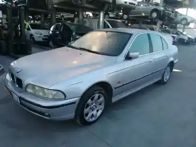 Veículo de Sucata bmw serie 5 berlina (e39) 525td do ano 1999 alimentado 256t1