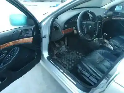 Veículo de Sucata bmw serie 5 berlina (e39) 525td do ano 1999 alimentado 256t1