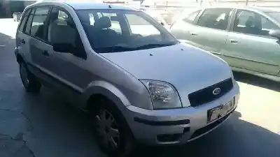 Veículo de Sucata FORD FUSION (CBK) Trend do ano 2004 alimentado F6JA