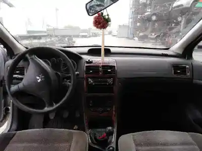 Veículo de Sucata peugeot 307 (s1) 2.0 hdi cat do ano 2002 alimentado rhy