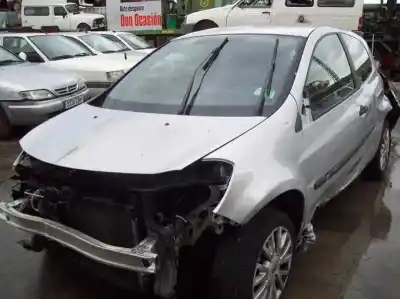 Scrapping Vehicle RENAULT CLIO III (BR0/1, CR0/1) 1.5 DCI (BR17, CR17) of the year 2007 powered K9K766