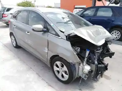 Sloopvoertuig KIA CARENS IV 1.7 CRDI van het jaar 2015 aangedreven D4FD