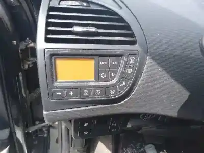 Veículo de Sucata citroen c4 picasso exclusive do ano 2010 alimentado rhj