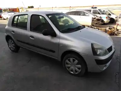 Утилизация автомобиля RENAULT CLIO II FASE II (B/CB0) 1.2 16V года 2010 питание D4F722