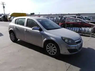 Verschrottungsfahrzeug OPEL ASTRA H BERLINA 1.7 16V CDTI des Jahres 2005 angetrieben Z17DTH
