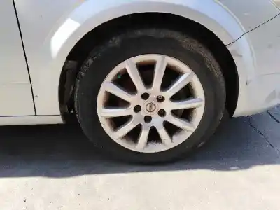 Sloopvoertuig opel astra h berlina 1.7 16v cdti van het jaar 2005 aangedreven z17dth