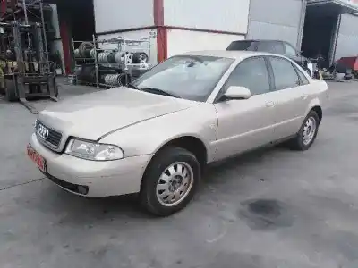 Véhicule à la ferraille audi a4 berlina (b5) 1.8 t de l'année 2001 alimenté awt