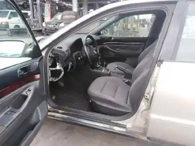 Véhicule à la ferraille audi a4 berlina (b5) 1.8 t de l'année 2001 alimenté awt